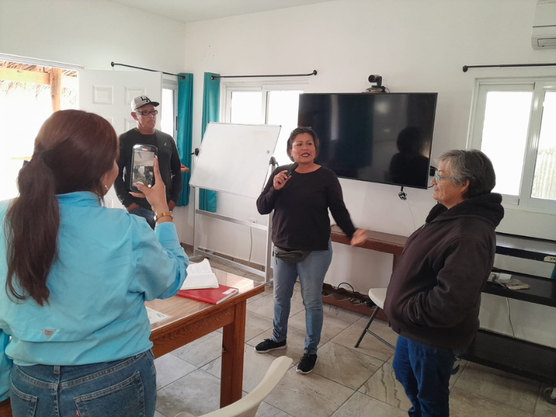 Taller de grabación de vídeos y media con líderes comunitarios. Foto cortesía Centro Prescott
